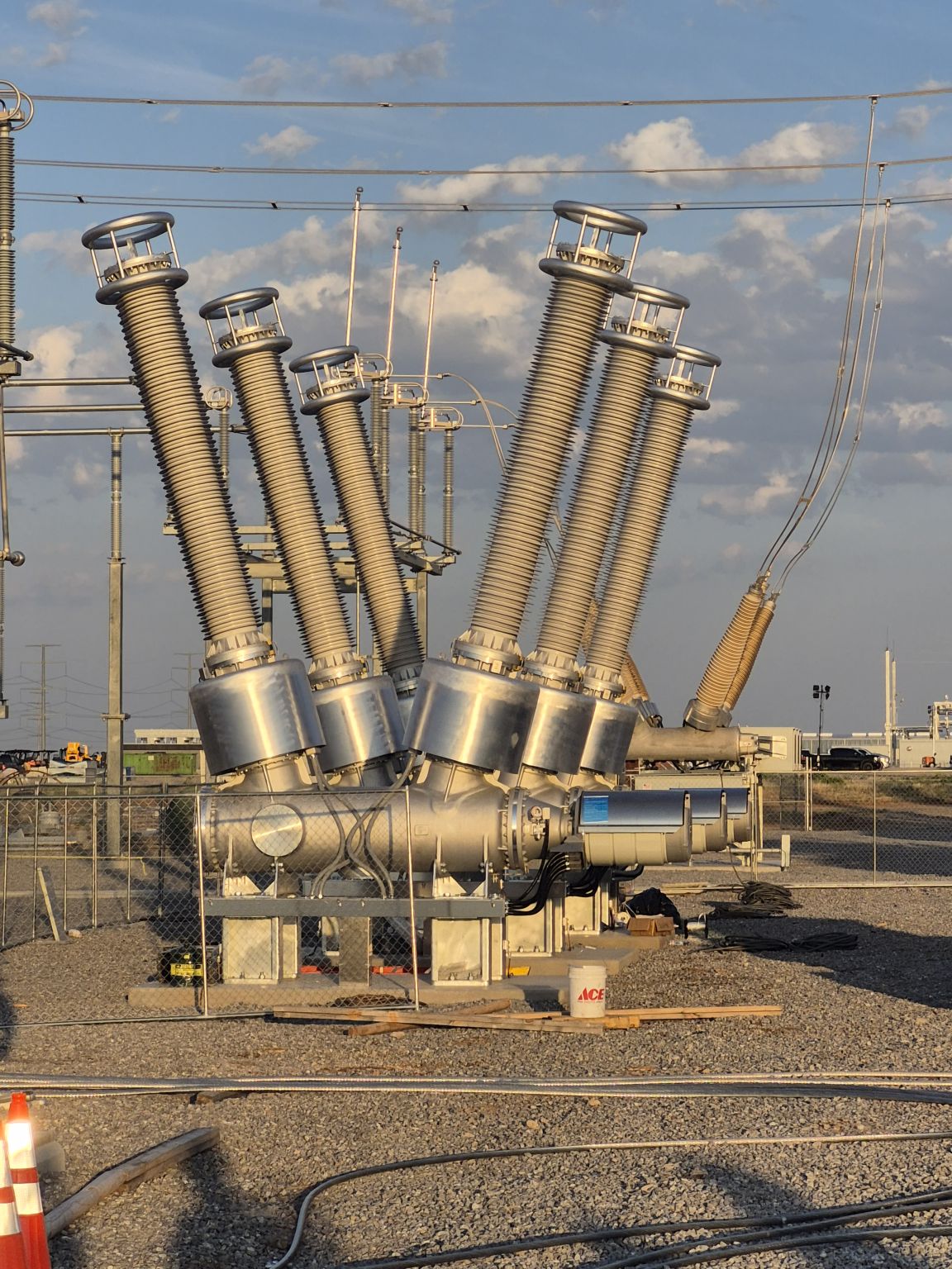 JSHP supplied 345 kV transformers, 345kV SF6 deadtank breakers , and 34.5kV medium voltage transformers to Texas, US — image 2